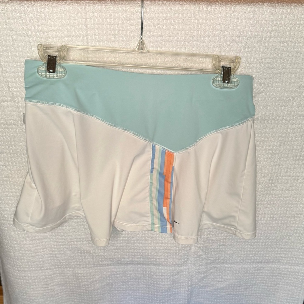 Nike Dri-FIT White and Light mint green Skort pickleball, Tennis, Golf, etc.